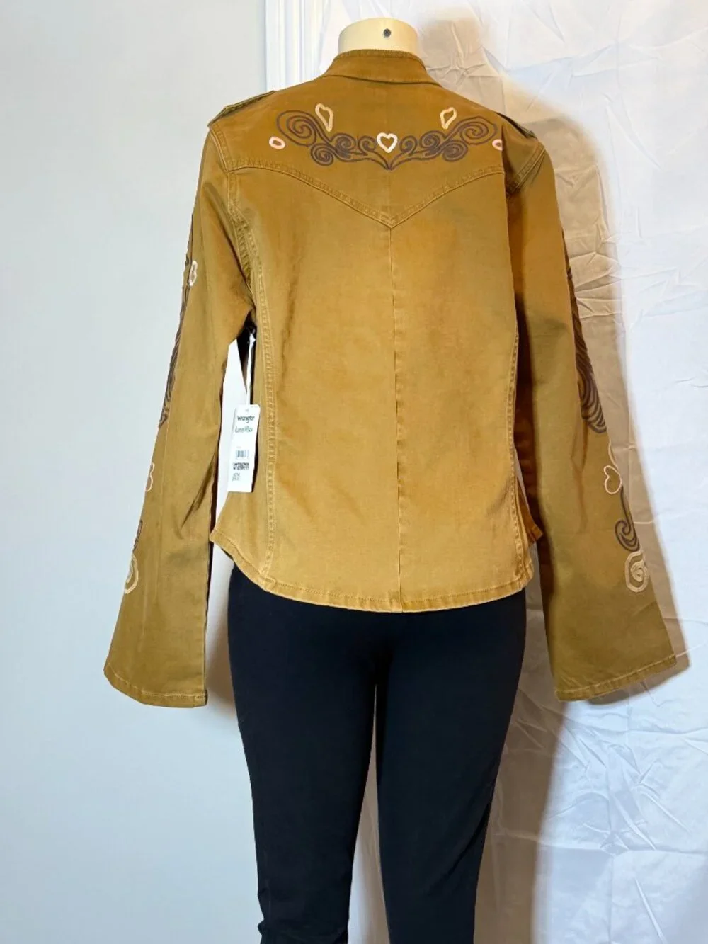 Wrangler Lainey Wilson Brown Jacket Women's Large. New With Tags See Description - Picture 3 of 6